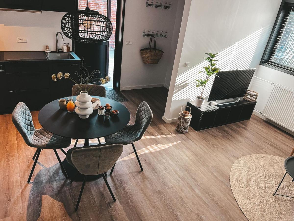 Het Amsterdamse Raadhuisje Villa Landsmeer Buitenkant foto