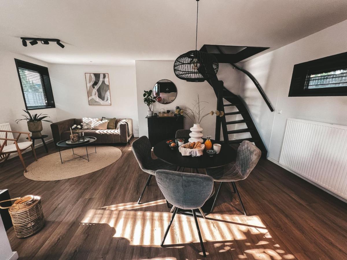 Het Amsterdamse Raadhuisje Villa Landsmeer Buitenkant foto
